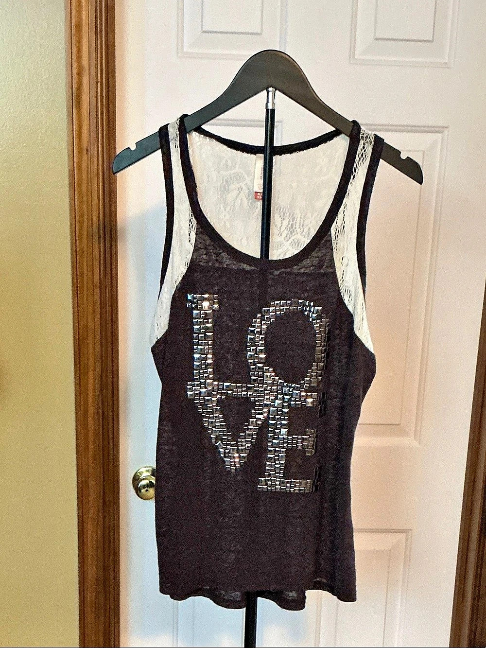 No Boundaries Studded Skull Lace Tank in Black & White Size XL